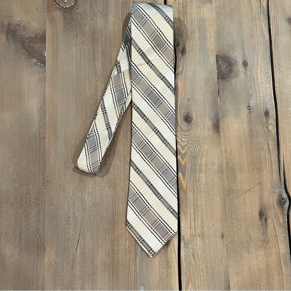 Claiborne Classic Men's Silk Tie